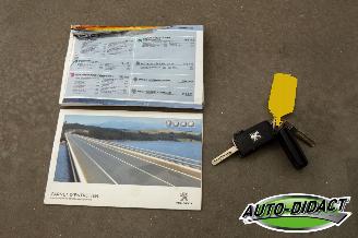 Peugeot 5008 1.6 HDi Clima Leder Pano 7p. picture 26