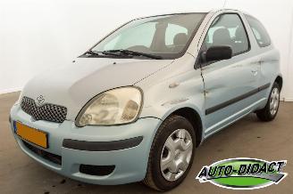 krockskadad bil auto Toyota Yaris 1.0 VVT-i Idols 2004/7