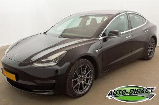 Unfallwagen Tesla Model 3 Long Range AWD 75 kWh Pano Leder 2019/3