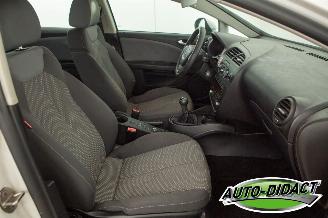Seat Leon 1.6 TDI Airco picture 18