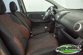 Nissan Note 1.6 Airco picture 18