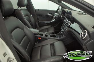 Mercedes Cla-klasse 180 Shooting Brake Automaat Pano Leder Navi picture 19