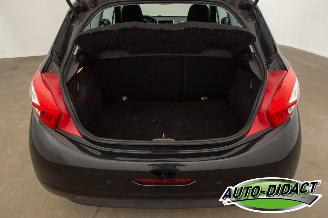 Peugeot 208 1.2 VTi Clima Navi Envy picture 33