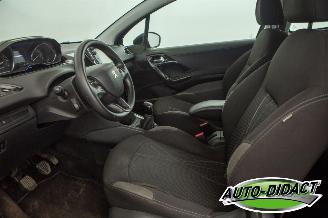 Peugeot 208 1.2 VTi Clima Navi Envy picture 23