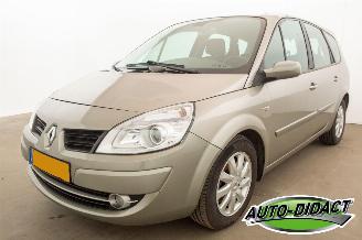 Coche accidentado Renault Grand-scenic 2.0-16V Navi Clima 7p. Tech Line 2007/9