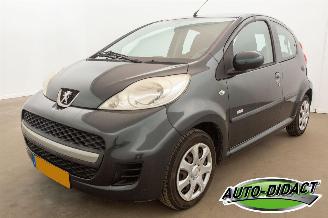 Avarii autoturisme Peugeot 107 1.0-12V Airco Millesim 2011/2