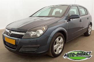 skadebil auto Opel Astra 1.6 Airco Edition 2006/1