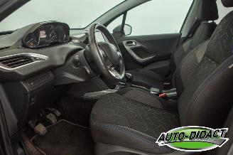 Peugeot 2008 1.2 Clima Navi 79.211 km Access picture 21