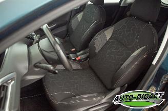 Peugeot 2008 1.2 Access Clima Navi picture 26