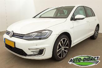 krockskadad bil auto Volkswagen e-Golf 36 kWh Automaat Leder Clima 2019/4