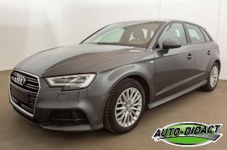 krockskadad bil auto Audi A3 1.6 TDI Clima Camera 2019/11