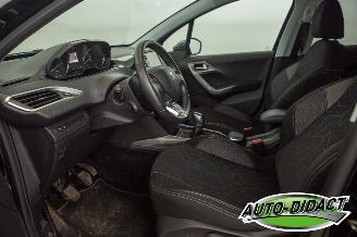 Peugeot 2008 1.2 Access Clima Navi picture 27