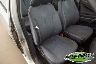 Daihatsu Young-rv 1.3-16V XTI Automaat picture 17