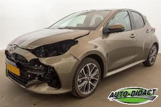 Damaged car Toyota Yaris 1.5 Hybrid Automaat Clima Navi Camera 130 Executive 2024/5