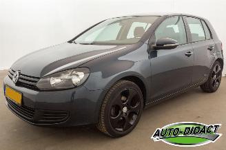 Damaged car Volkswagen Golf 1.4 Easyline Airco 2009/6