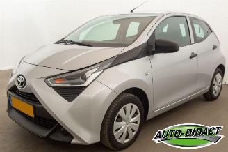 skadebil auto Toyota Aygo 1.0 VVT-i x-fun Airco 2021/10