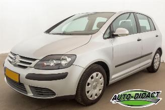 Voiture accidenté Volkswagen Golf plus 1.6 FSI Automaat Airco Comfortline Business 2005/6