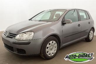 krockskadad bil auto Volkswagen Golf 1.9 TDI Airco 2005/9