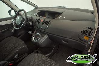 Citroën C4-picasso 1.6 VTi Navi Clima Collection picture 19
