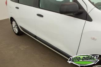 Dacia Lodgy 1.3 TCe Comfort 7p. Motorschade picture 28