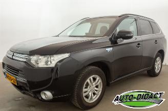 krockskadad bil auto Mitsubishi Outlander 2.0 PHEV Automaat Navi Camera Business Edition 2014/9