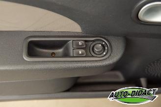 Renault Twingo 1.2-16V Airco 104.391 km NAP Collection picture 9