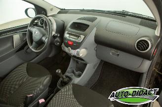Toyota Aygo 1.0-12V Airco picture 14
