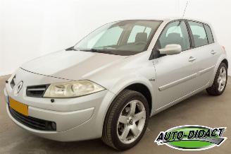 skadebil auto Renault Mégane 1.6-16V Clima Business Line 2008/9