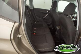 Peugeot 2008 1.2 60kW Navi Clima Access picture 23