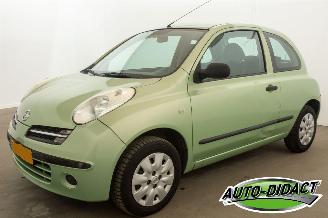 krockskadad bil auto Nissan Micra 1.2 Airco Visia 2005/9