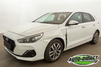 Damaged car Hyundai I-30 1.0 TGDi 88kw 2019/6