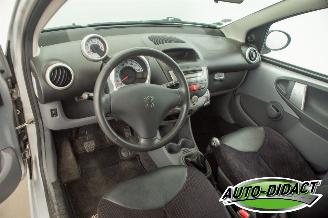 Peugeot 107 1.0-12V Black & Silver picture 7