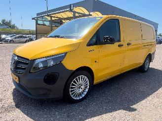 skadebil bedrijf Mercedes eVito Extra Lang 66 kWh 2021/9
