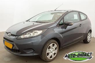 skadebil auto Ford Fiesta Airco - 1.25 Limited 2009/10