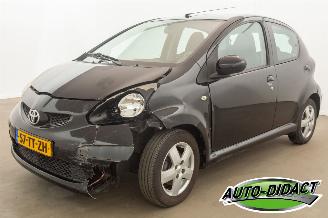 uszkodzony samochody osobowe Toyota Aygo 1.0-12V Sport Airco 2007/2