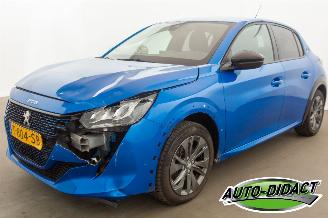 uszkodzony samochody osobowe Peugeot e-208 50 kWh 63.142 km Allure Pack 2023/8