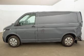 Volkswagen Transporter 2.0 TDI Automaat 110kW Airco picture 34