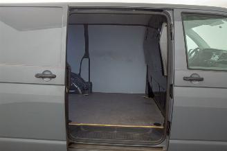 Volkswagen Transporter 2.0 TDI Automaat 110kW Airco picture 31