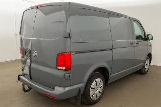Volkswagen Transporter 2.0 TDI Automaat 110kW Airco picture 4