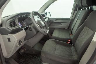 Volkswagen Transporter 2.0 TDI Automaat 110kW Airco picture 19