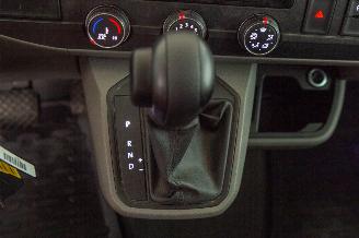 Volkswagen Transporter 2.0 TDI Automaat 110kW Airco picture 10