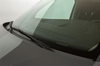 Volkswagen Transporter 2.0 TDI Automaat 110kW Airco picture 25