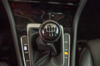 Volkswagen Golf 1.6 TDI Clima Navi Highline picture 13