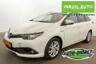 Unfallwagen Toyota Auris 1.8 Hybrid Automaat Navi Camera Clima Energy Plus 2018/11