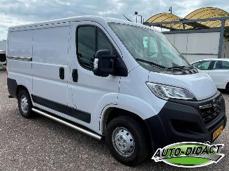 Opel Movano 2.2D 120 L1H1 Navi Clima 3.3t Motorschade picture 2