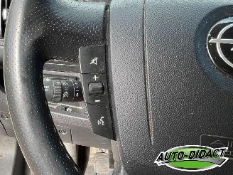 Opel Movano 2.2D 120 L1H1 Navi Clima 3.3t Motorschade picture 14