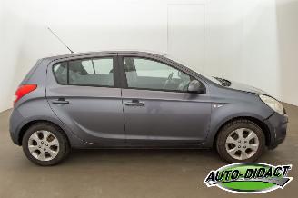 Hyundai I-20 1.4i Clima i-Catcher picture 36