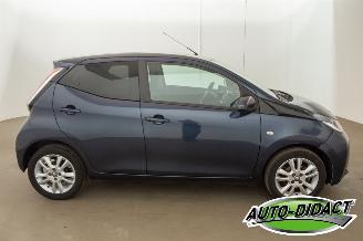 Toyota Aygo 1.0 X-Joy Navi Camera Clima VVT-i picture 36