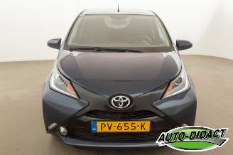 Toyota Aygo 1.0 X-Joy Navi Camera Clima VVT-i picture 32