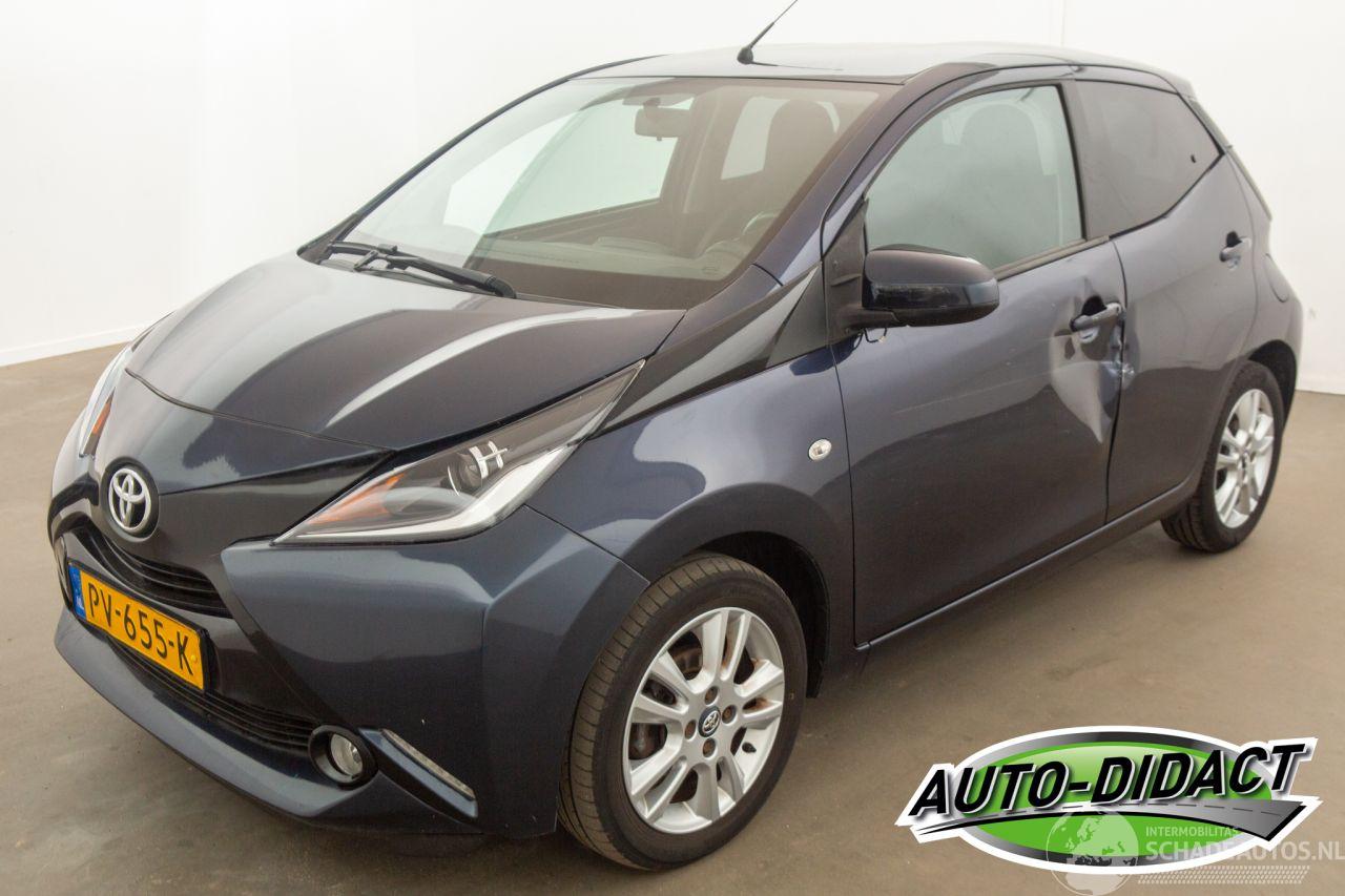 Toyota Aygo 1.0 X-Joy Navi Camera Clima VVT-i